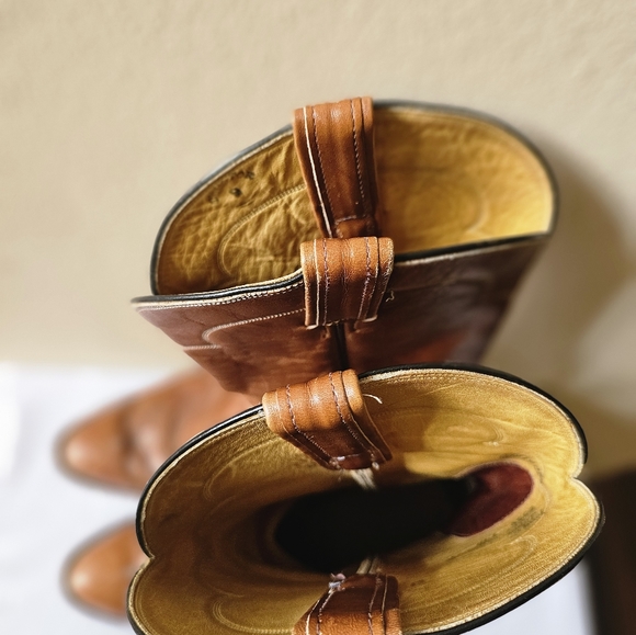 Tony lama cowboys boot. - Picture 4 of 12